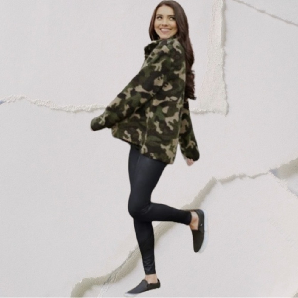 Army Sherpa hoodie, zip up jacket